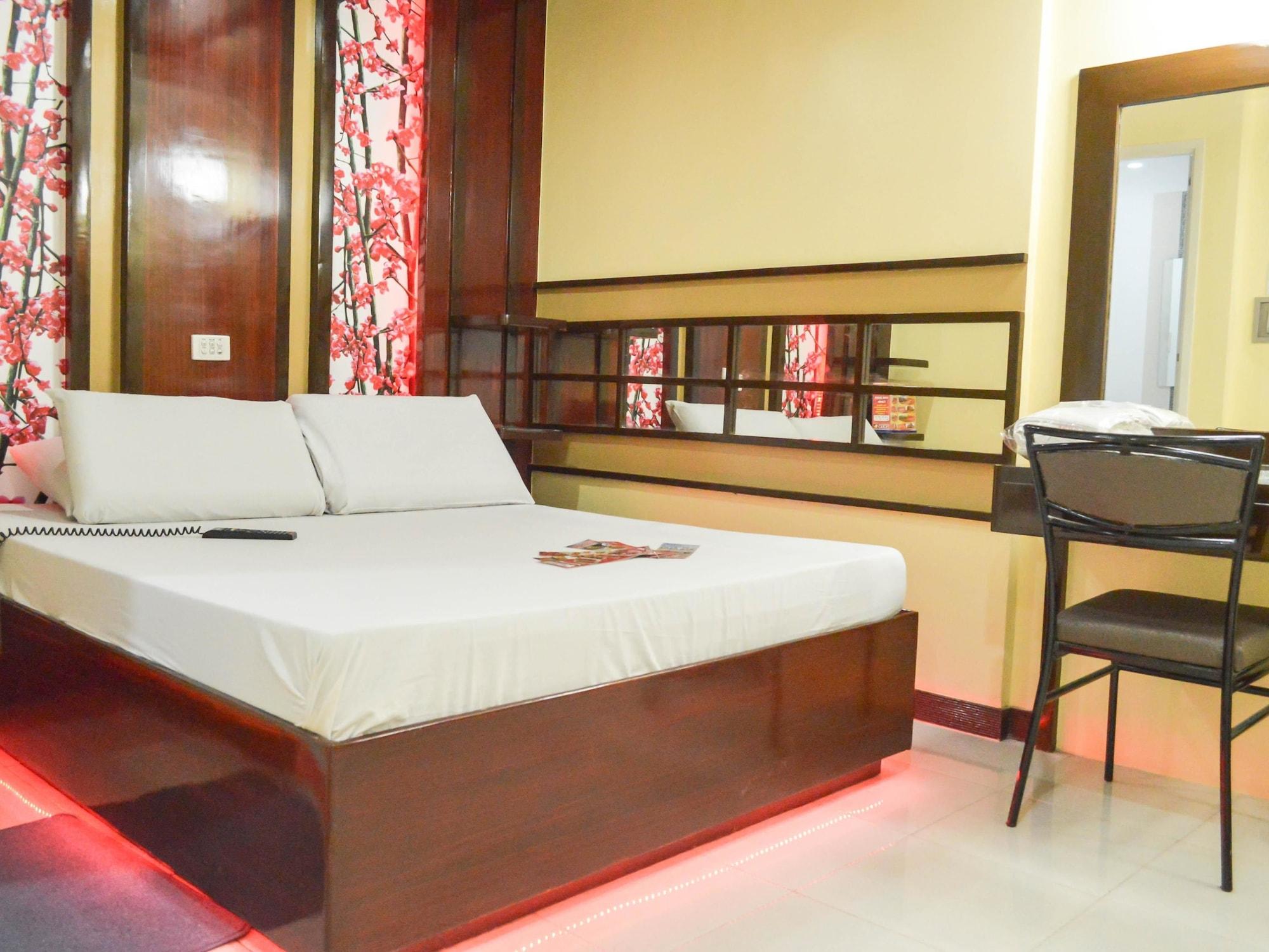 Hotel Sogo Pasay Wood Street Экстерьер фото