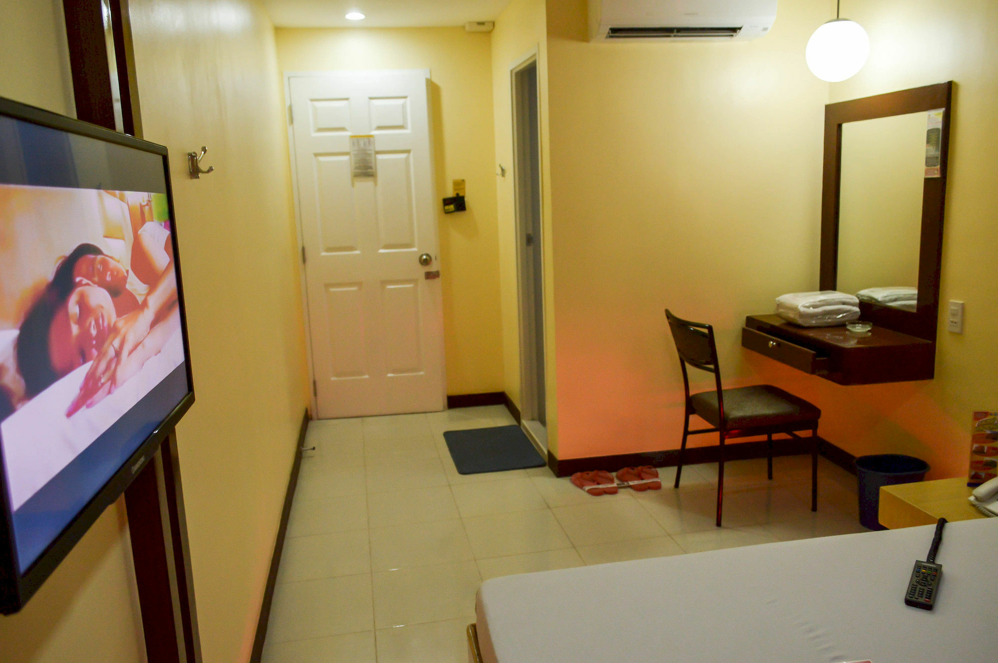 Hotel Sogo Pasay Wood Street Экстерьер фото