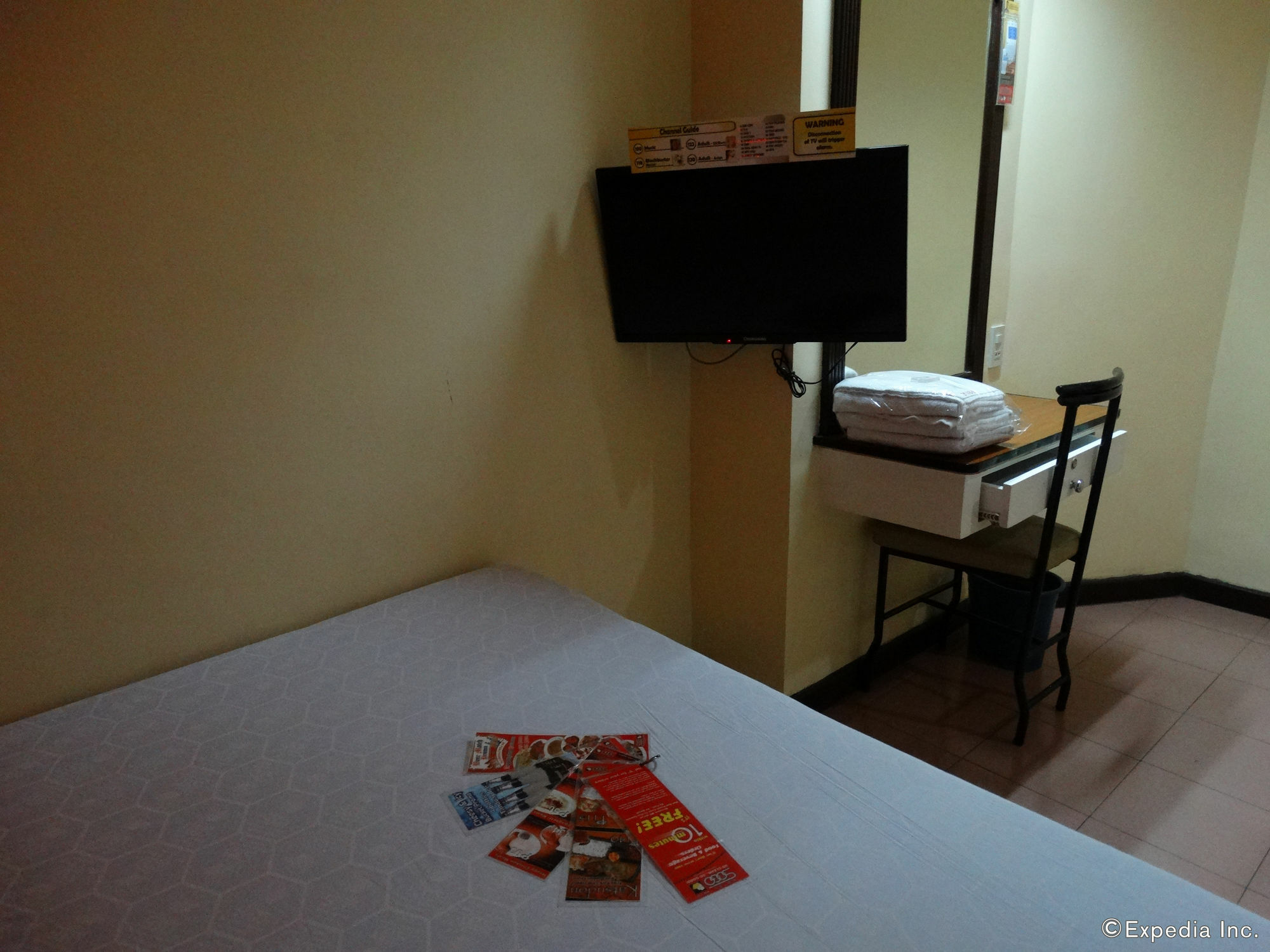 Hotel Sogo Pasay Wood Street Экстерьер фото